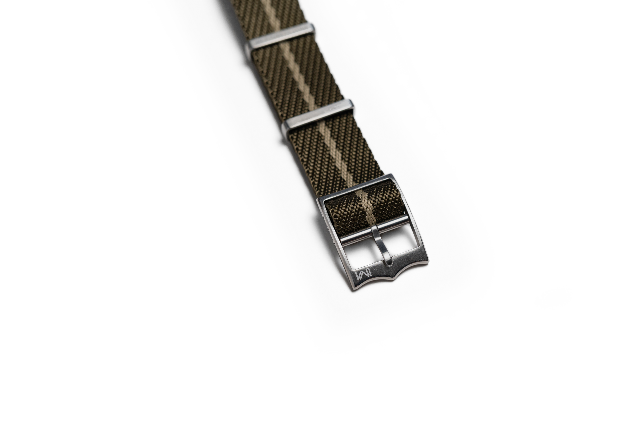 SINGLE-PASS NYLON STRAP